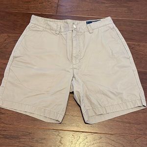 Men’s Size 30 vineyard vines khaki shorts